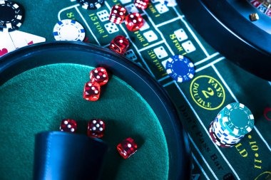 Live-dealer table interface on singapore prise Free Play